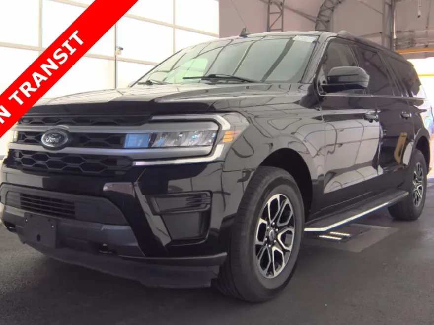 2023 Ford Expedition MAX XLT photo 1