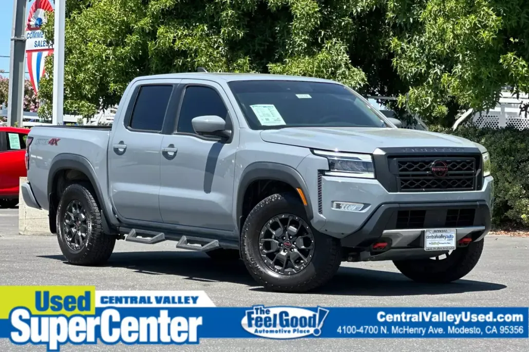 2023 Nissan Frontier PRO-4X photo 1