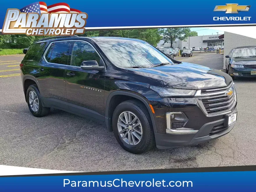 2023 Chevrolet Traverse photo 1