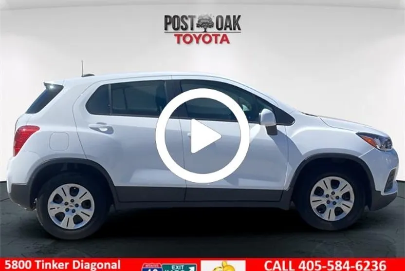 2017 Chevrolet Trax LS photo 1