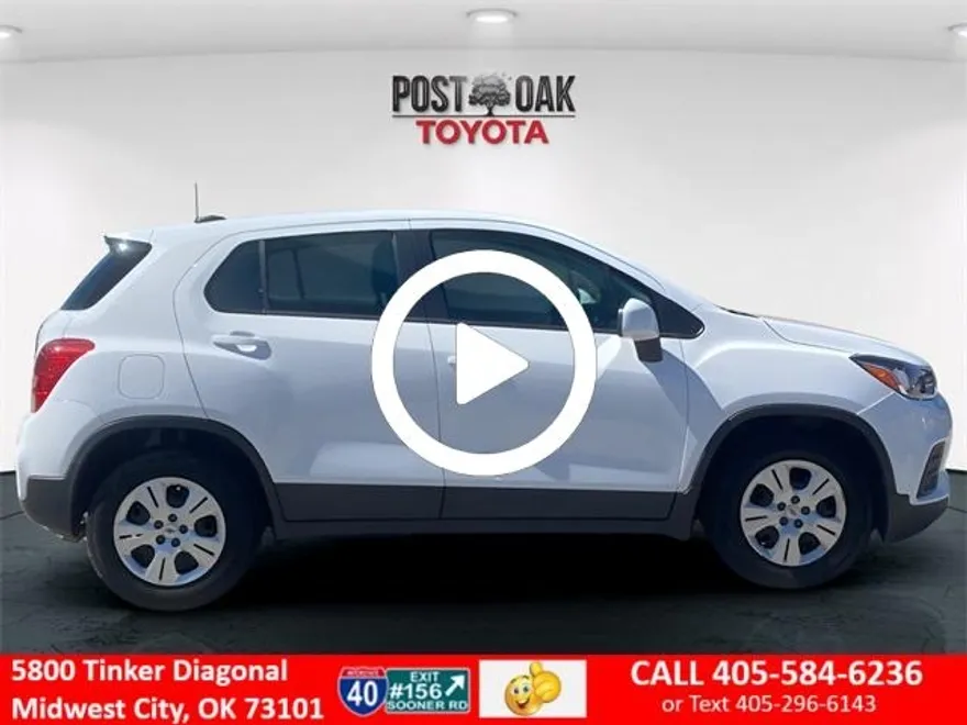 2017 Chevrolet Trax LS photo 1
