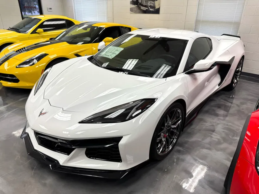 2023 Chevrolet Corvette Z06 2LZ photo 5