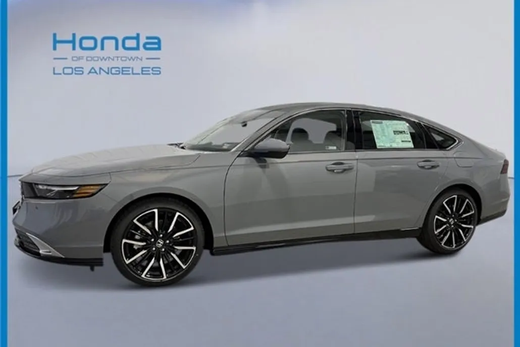 2025 Honda Accord Hybrid Touring photo 1