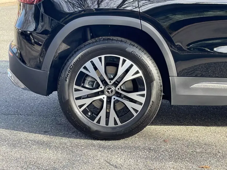 2025 Mercedes Benz GLA 250 photo 1