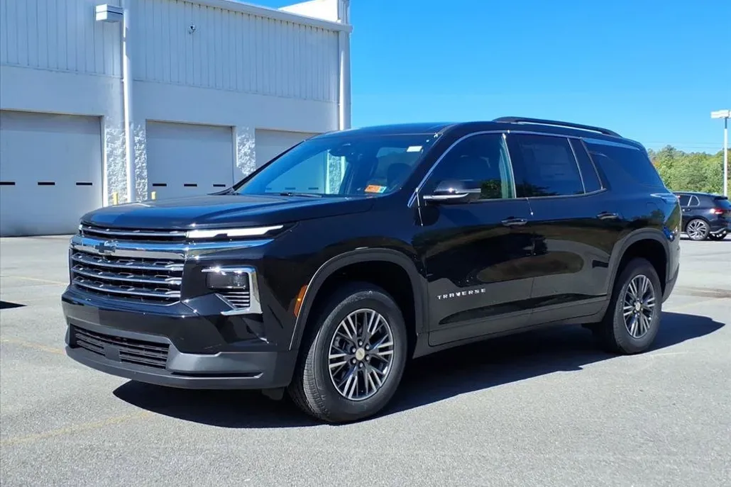 2026 Chevrolet Traverse photo 1