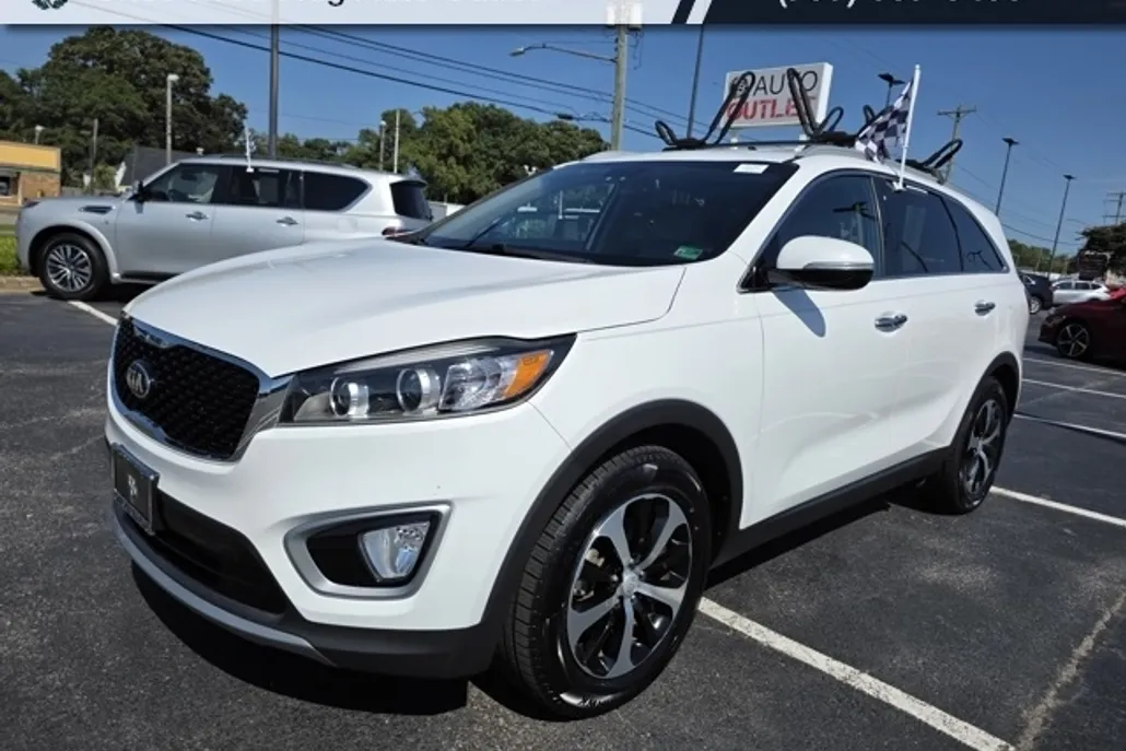 2017 Kia Sorento EX photo 1