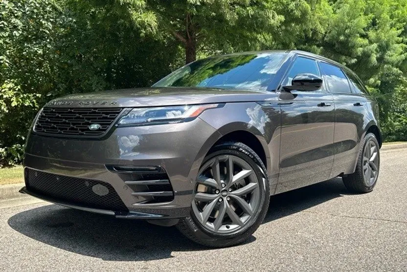 2026 Land Rover Range Rover Velar SE photo 1