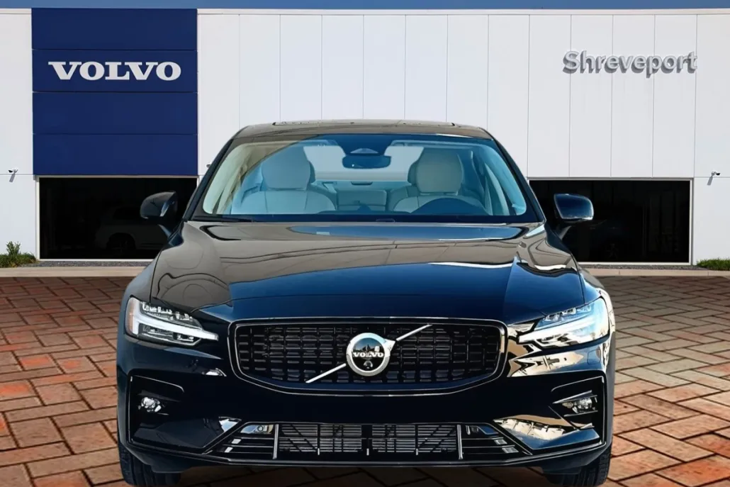 2024 Volvo S60 B5 AWD Ultimate photo 1