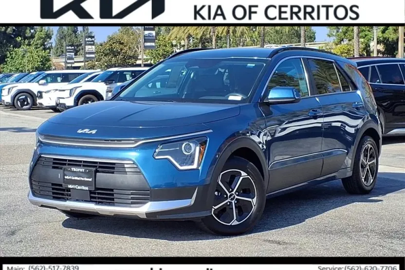 2025 Kia Niro EX photo 1