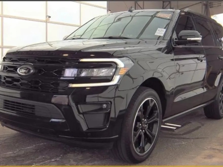 2024 Ford Expedition Limited photo 1