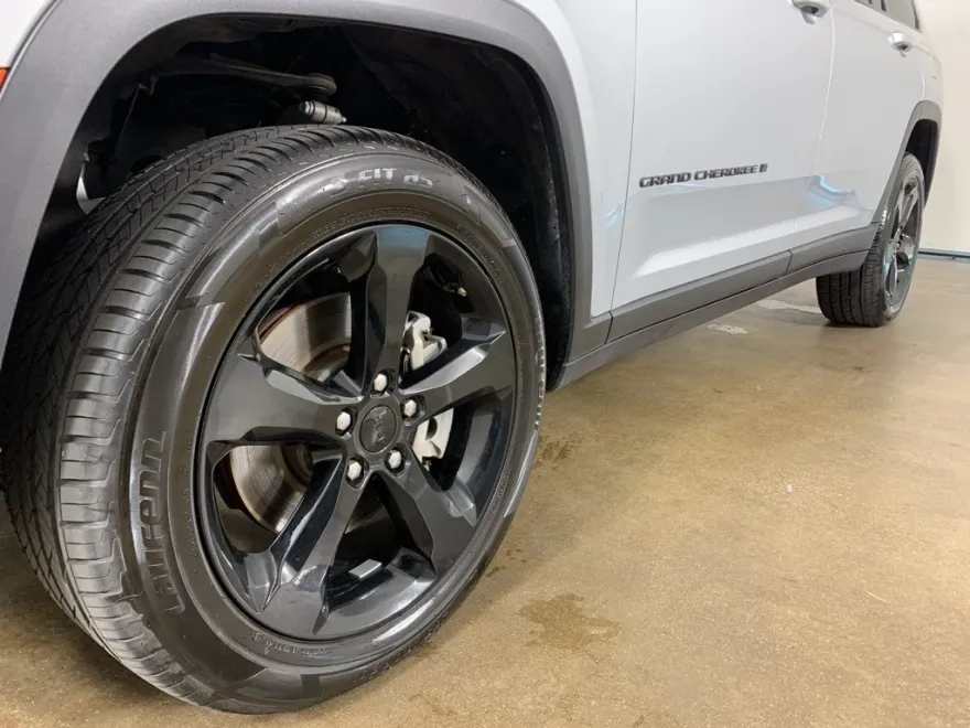 2023 Jeep Grand Cherokee Altitude photo 1