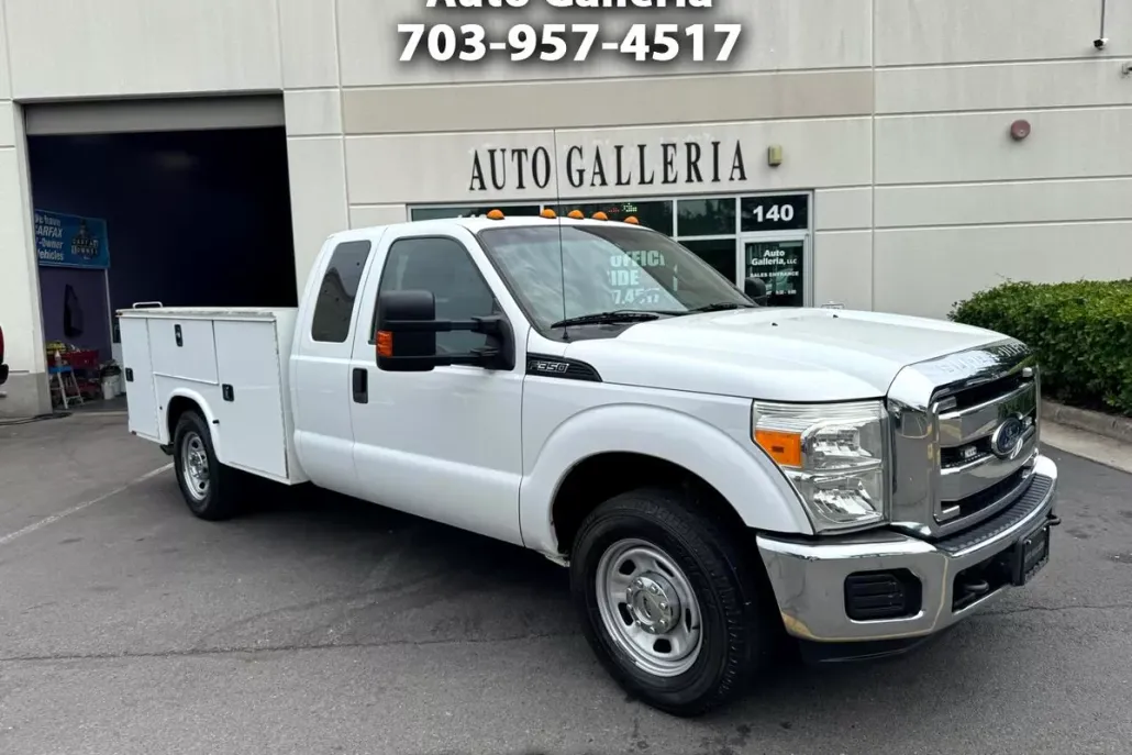 2015 Ford F-350 XLT photo 1