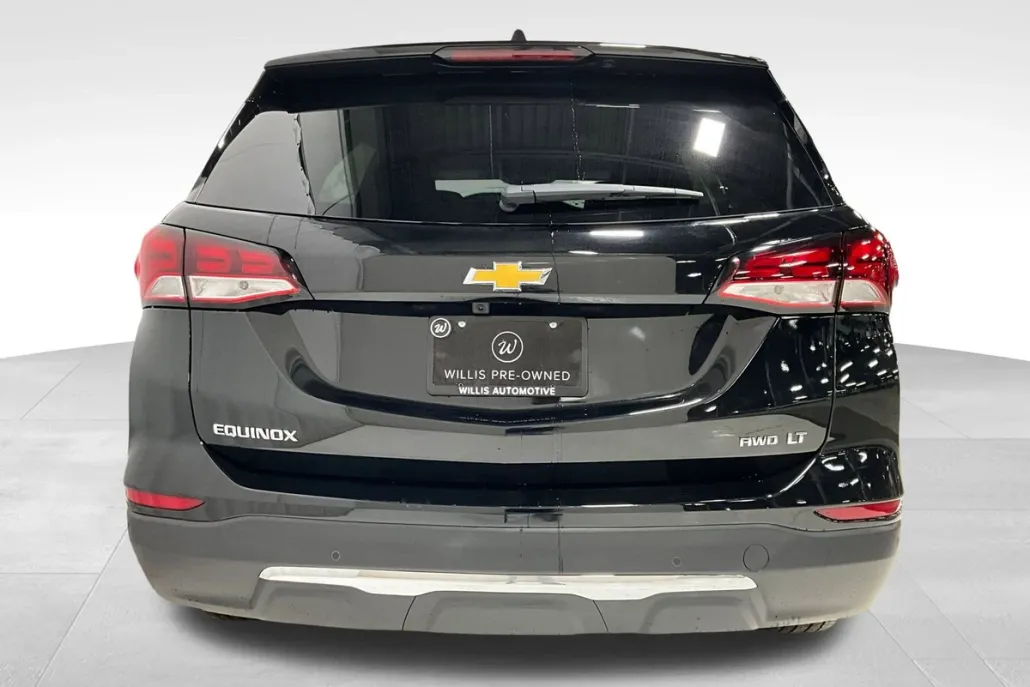 2024 Chevrolet Equinox LT photo 1