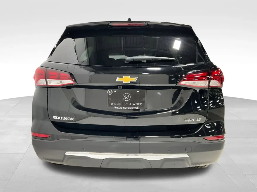 2024 Chevrolet Equinox LT photo 1