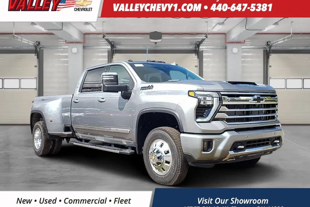 2026 Chevrolet Silverado 3500HD High Country photo 1