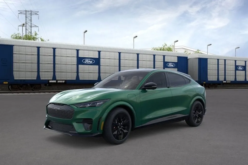 2025 Ford Mustang Mach-E GT photo 1