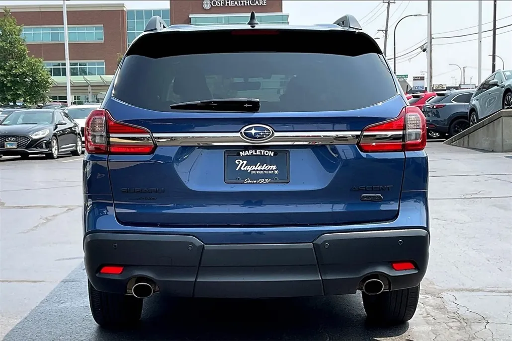 2022 Subaru Ascent Onyx Edition photo 1