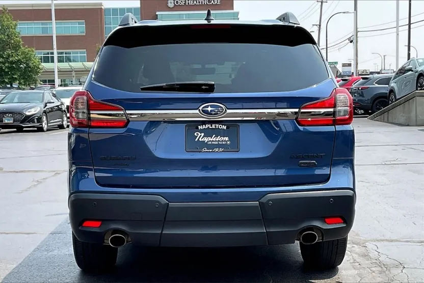 2022 Subaru Ascent Onyx Edition photo 1