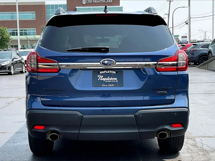 2022 Subaru Ascent Onyx Edition photo 1
