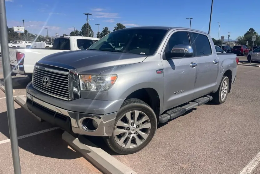 2010 Toyota Tundra Limited photo 1