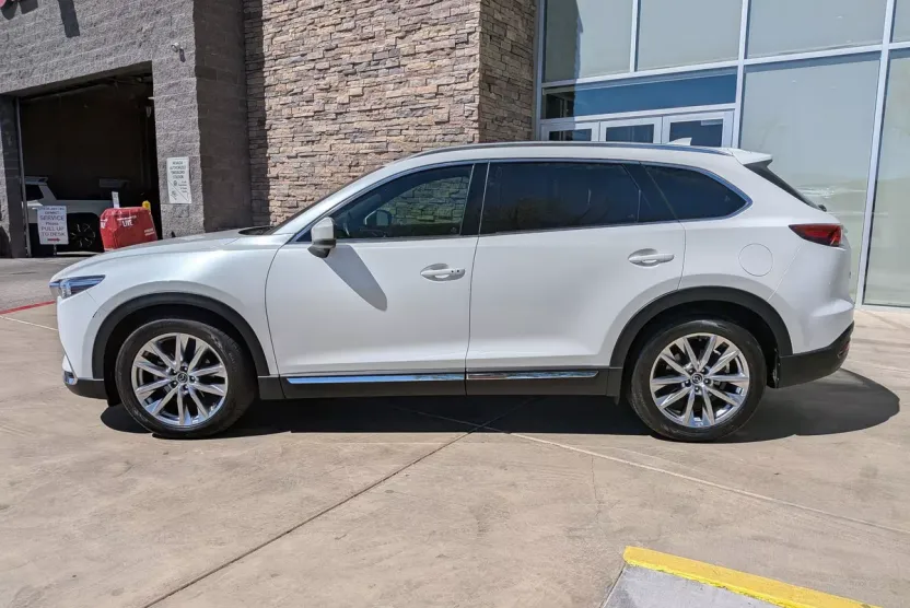 2017 Mazda CX-9 Grand Touring photo 1