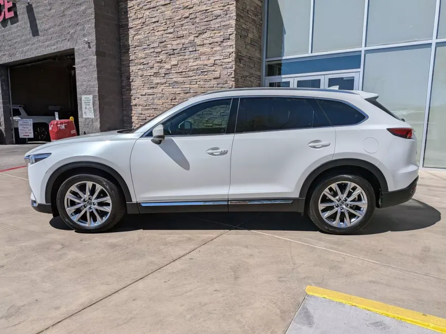 2017 Mazda CX-9 Grand Touring photo 1