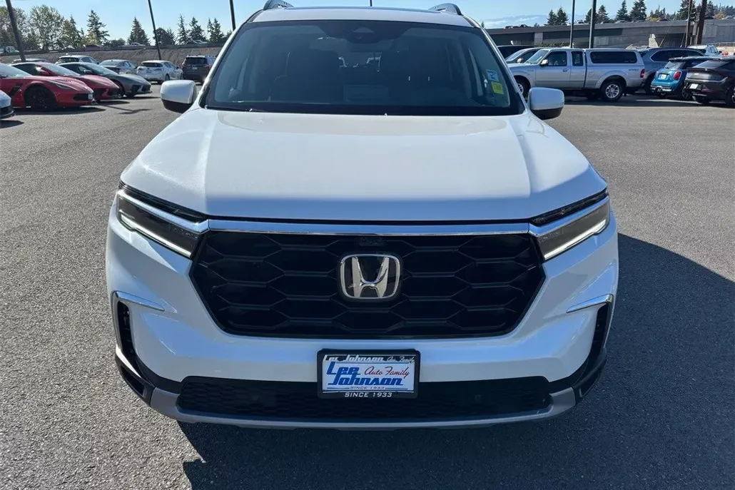2025 Honda Pilot Elite photo 1