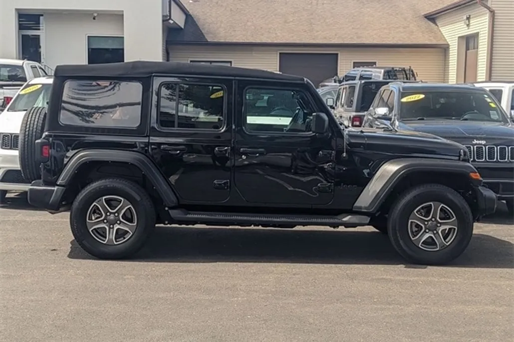 2022 Jeep Wrangler Unlimited Sport S photo 1