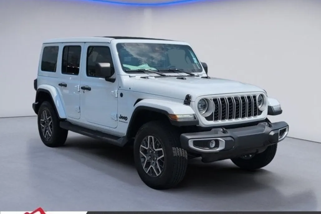 2025 Jeep Wrangler Sahara photo 1