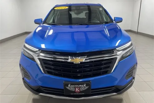 2024 Chevrolet Equinox LT photo 2