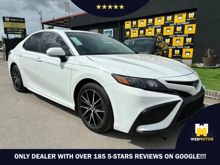 2024 Toyota Camry SE photo 1