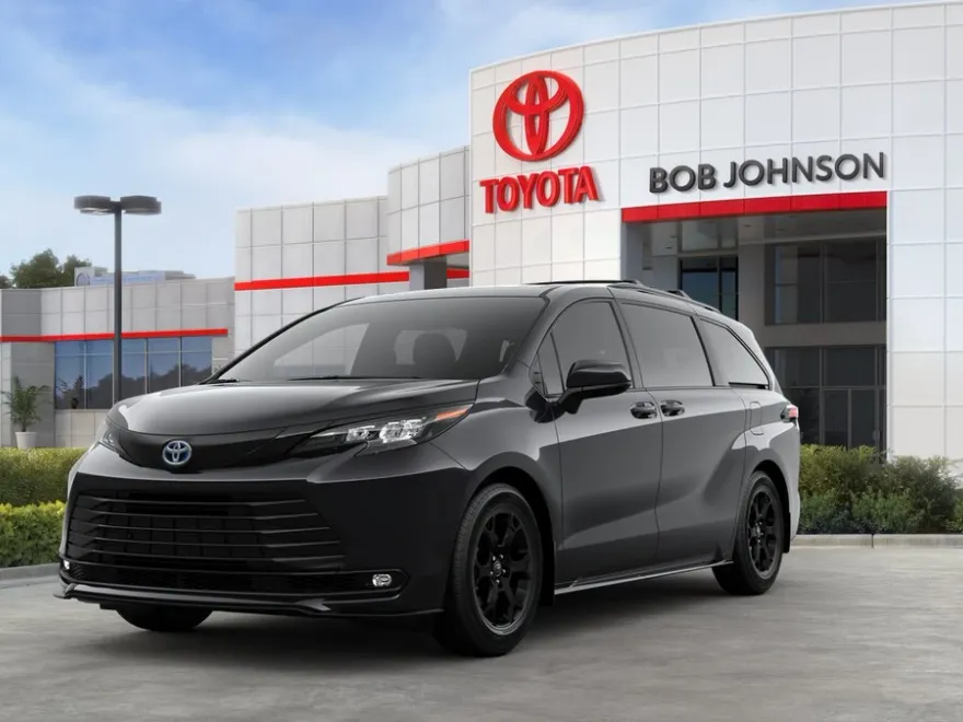 2025 Toyota Sienna Woodland Edition photo 1