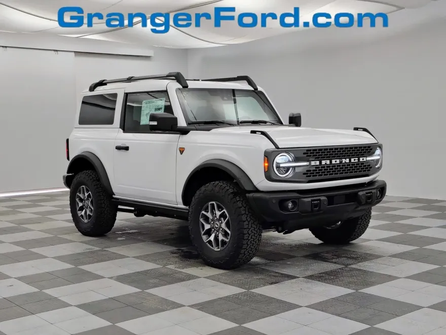 2025 Ford Bronco Badlands photo 1