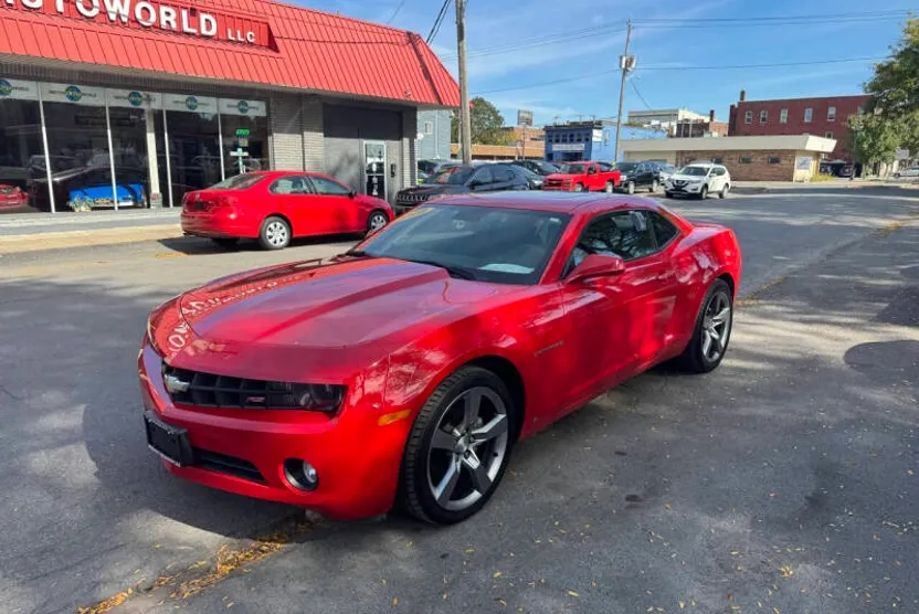 2010 Chevrolet Camaro Coupe 1LT photo 1