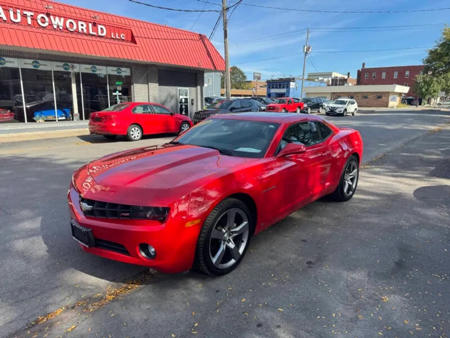 2010 Chevrolet Camaro Coupe 1LT photo 1