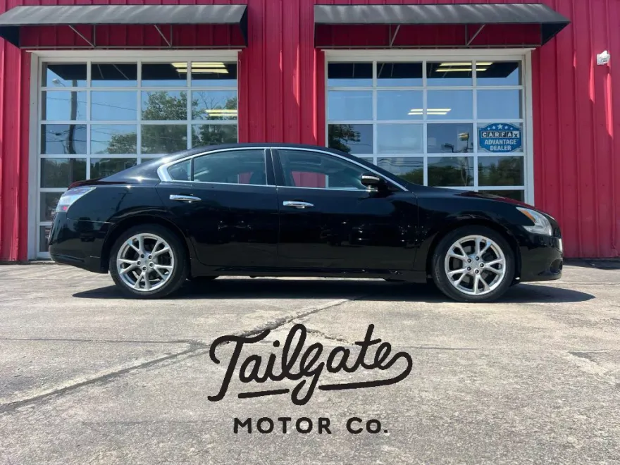 2014 Nissan Maxima SV photo 1