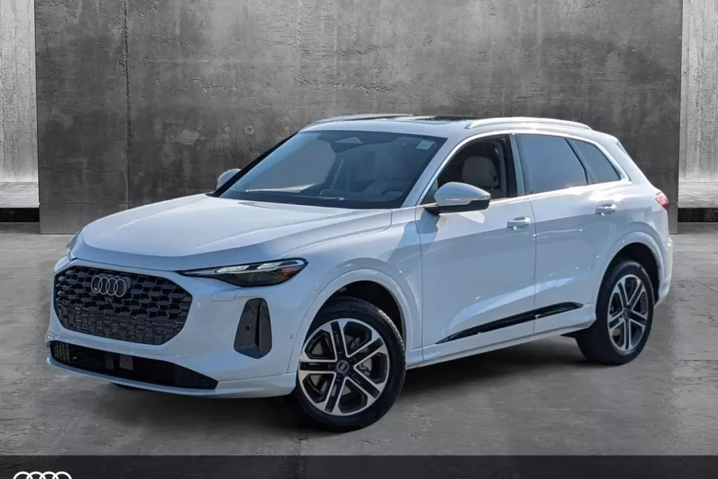 2025 Audi Q5 Premium photo 1