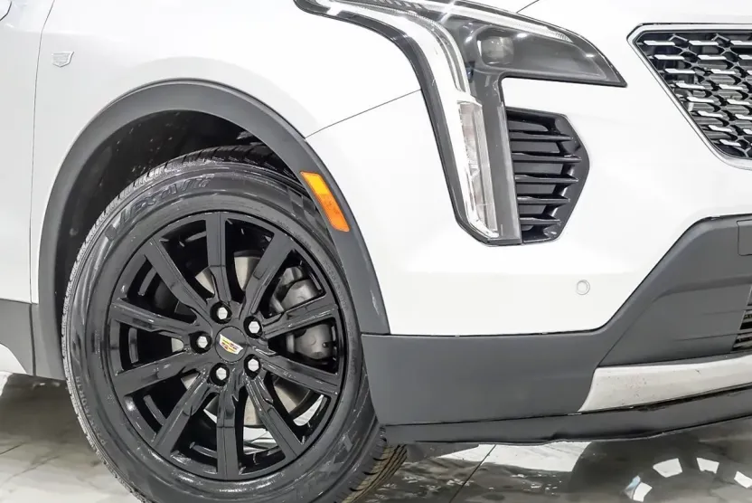 2020 Cadillac XT4 Premium Luxury photo 1