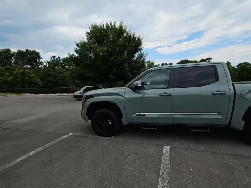 2025 Toyota Tundra SR5 photo 1