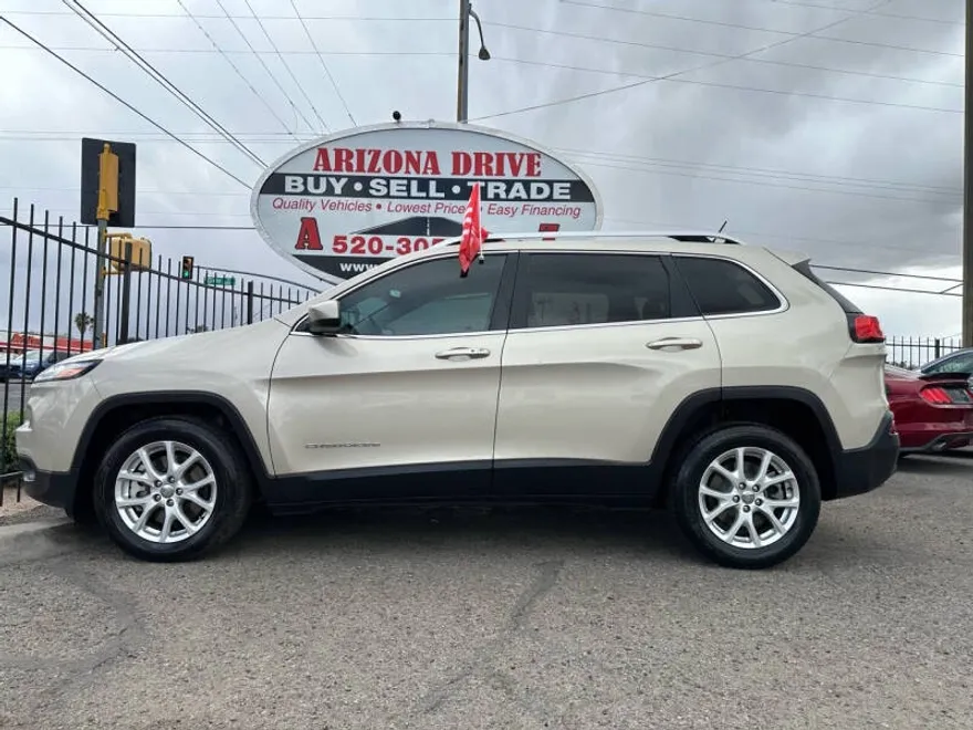 2015 Jeep Cherokee Latitude photo 1
