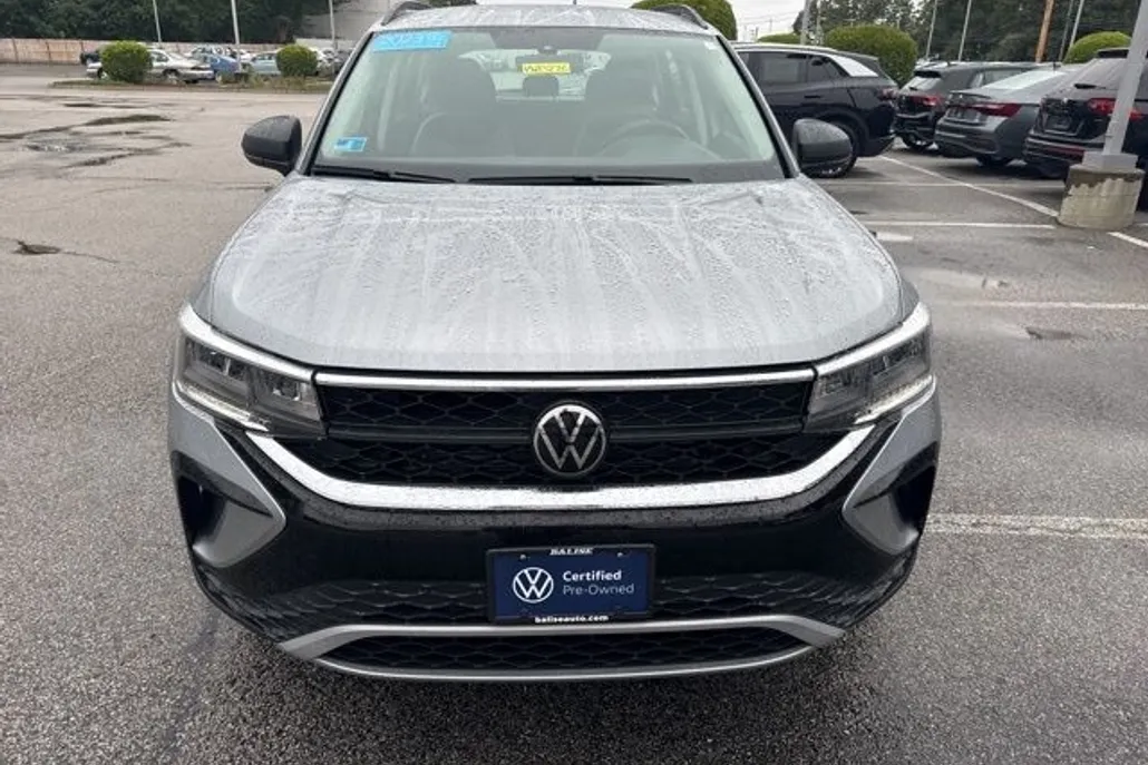 2023 Volkswagen Taos S photo 1