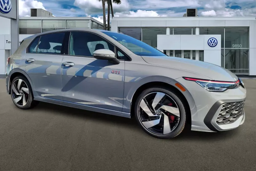 2025 Volkswagen Golf GTI S photo 1
