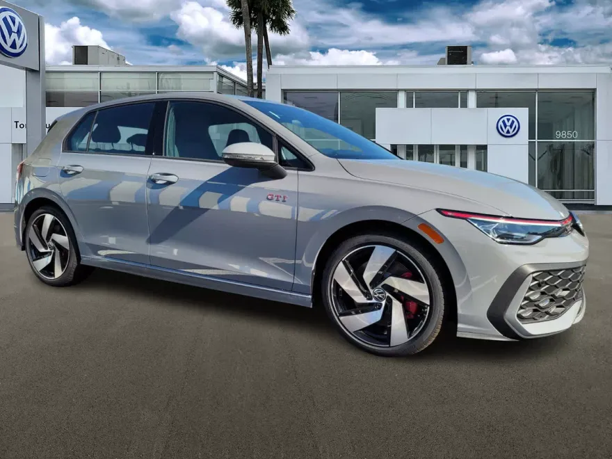 2025 Volkswagen Golf GTI S photo 1
