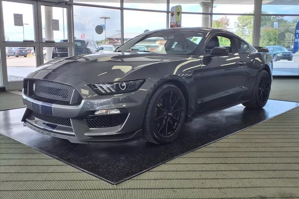 2019 Ford Mustang Shelby GT350 photo 1