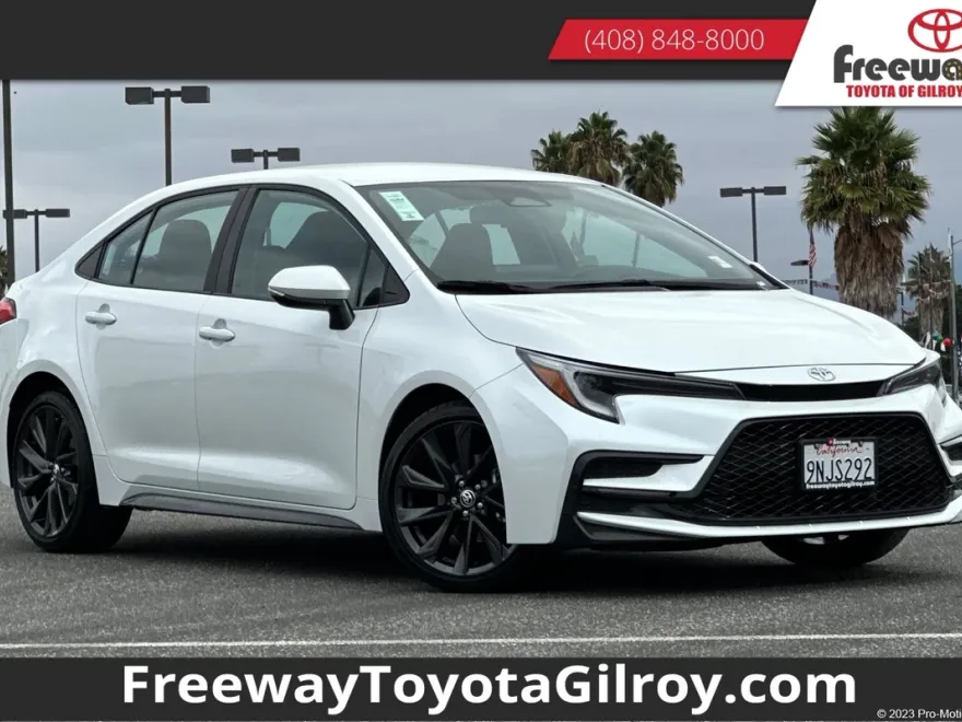 2024 Toyota Corolla SE photo 1