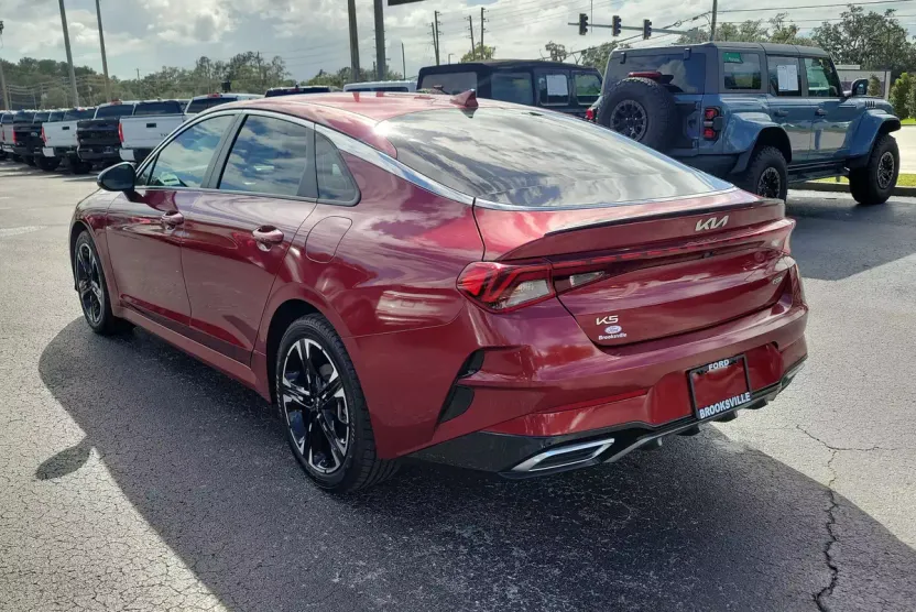 2024 Kia K5 GT-Line photo 1
