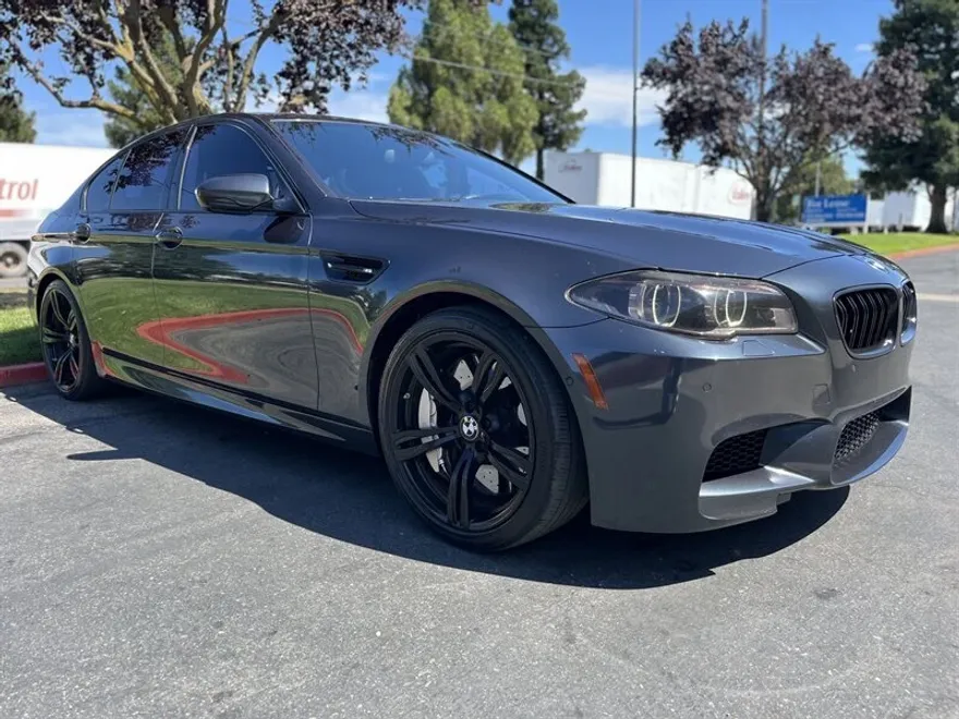 2015 Bmw M5 5 Sedan photo 1