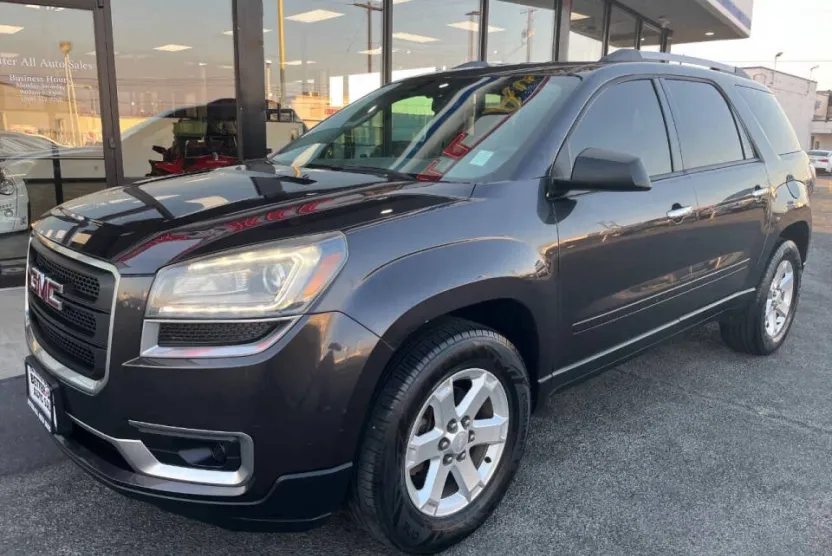 2015 Gmc Acadia SLE photo 1