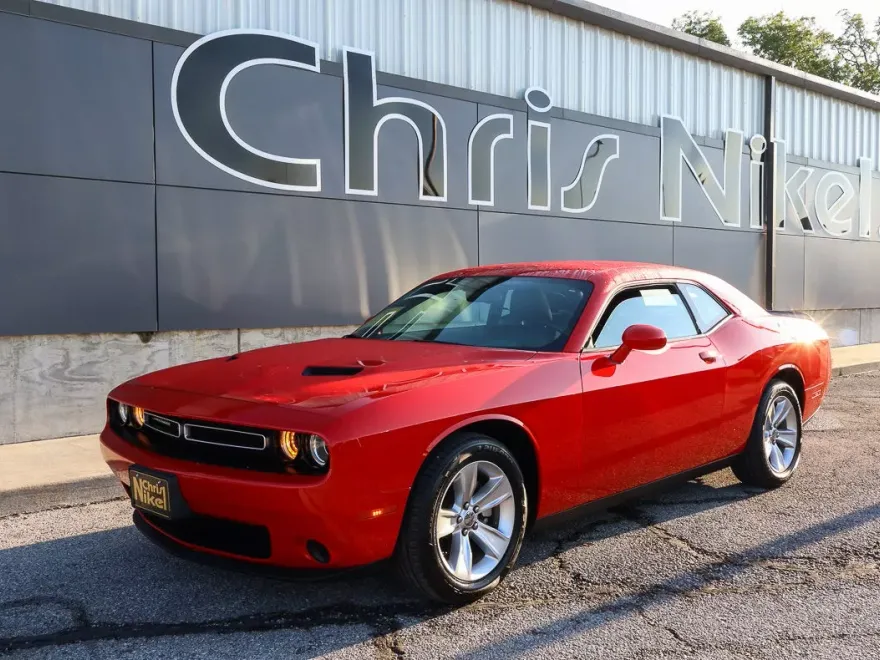 2023 Dodge Challenger SXT photo 1