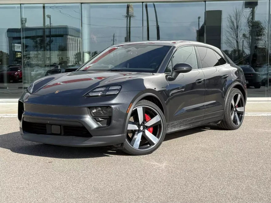 2025 Porsche Macan Electric photo 1